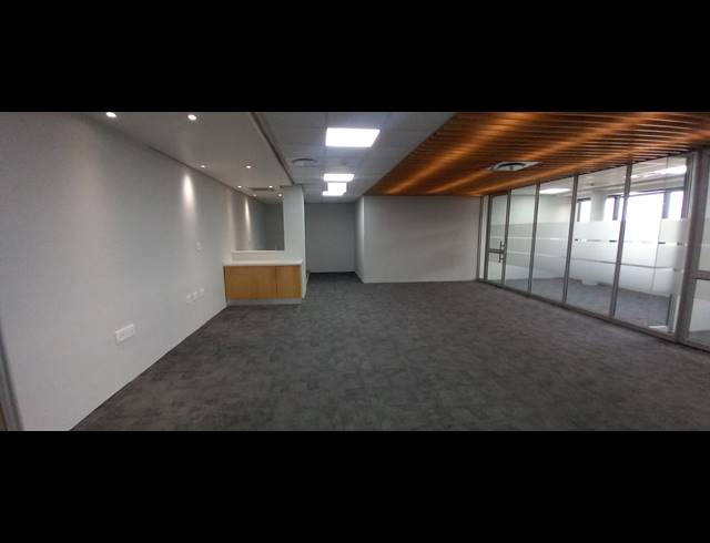 466M² OFFICE TO LET IN WOODMEAD